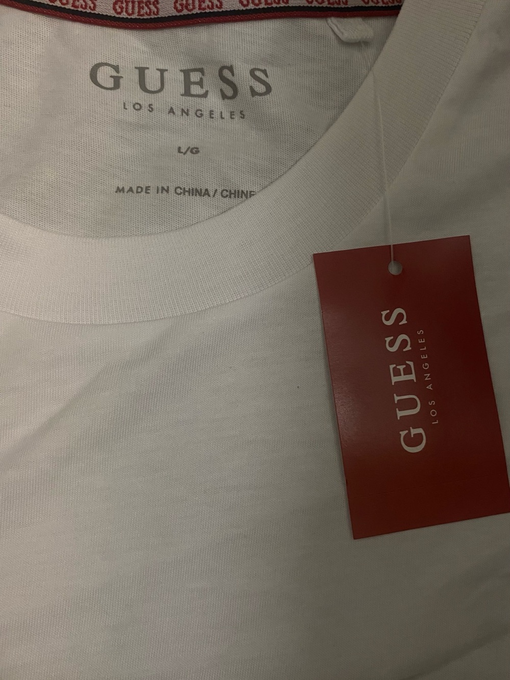 GUESS Men's White Short Sleeve Crew T-Shirt with Red Logo Tag